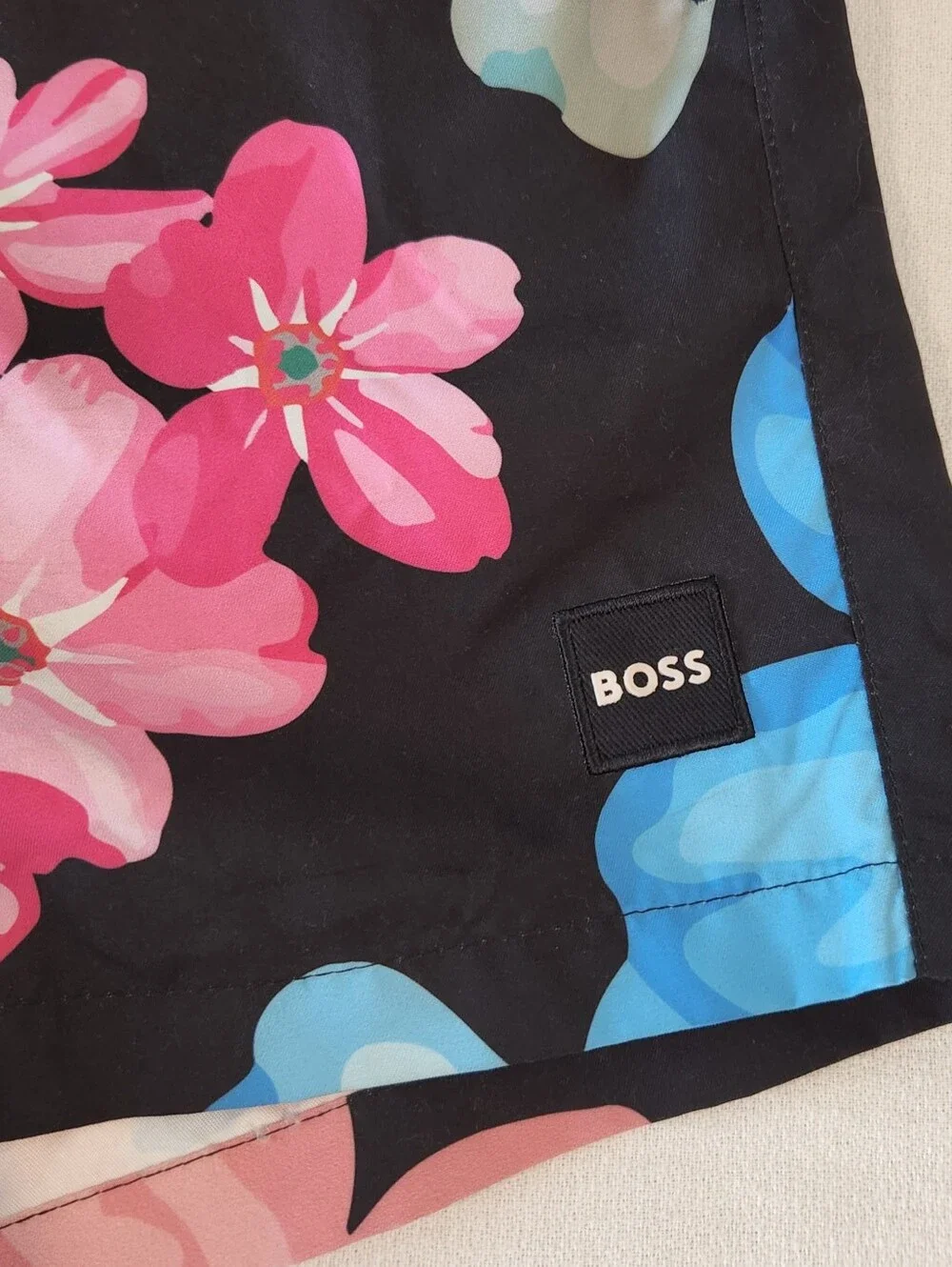 Boss Men's Tropical Floral Swim Trunks Size Large Pink and Black